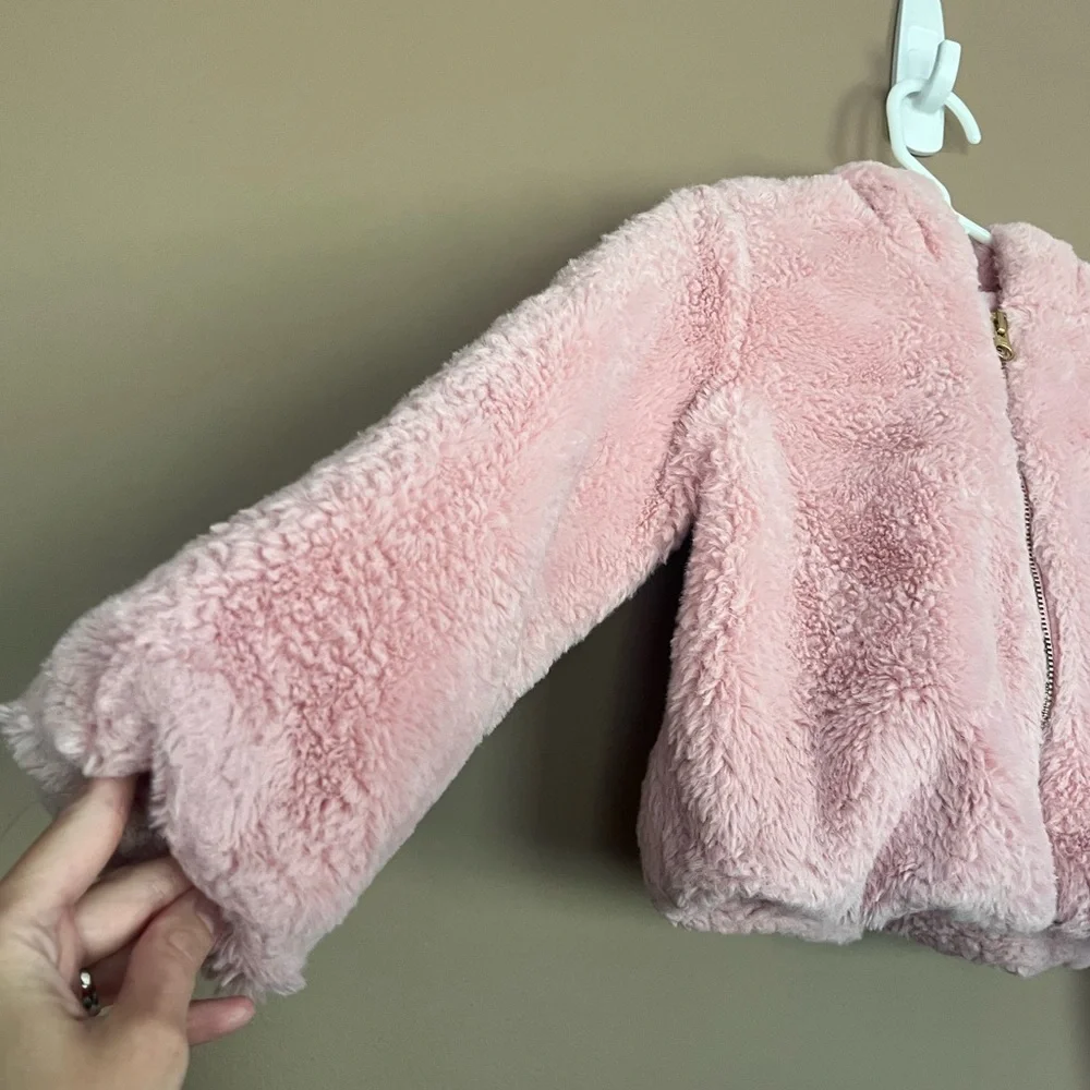 {OshKosh B'gosh} Faux Fur Hooded Jacket with Bubble Hem in PInk - Girls 5T